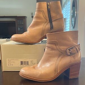 Frye Light Brown (FAWN) Janis Shield Leather Ankle Booties